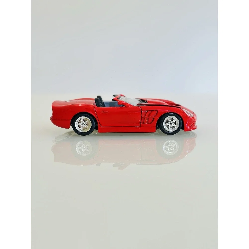 Bburago Red 1999 Shelby Series 1 Red 1:24 Scale Gold Collection